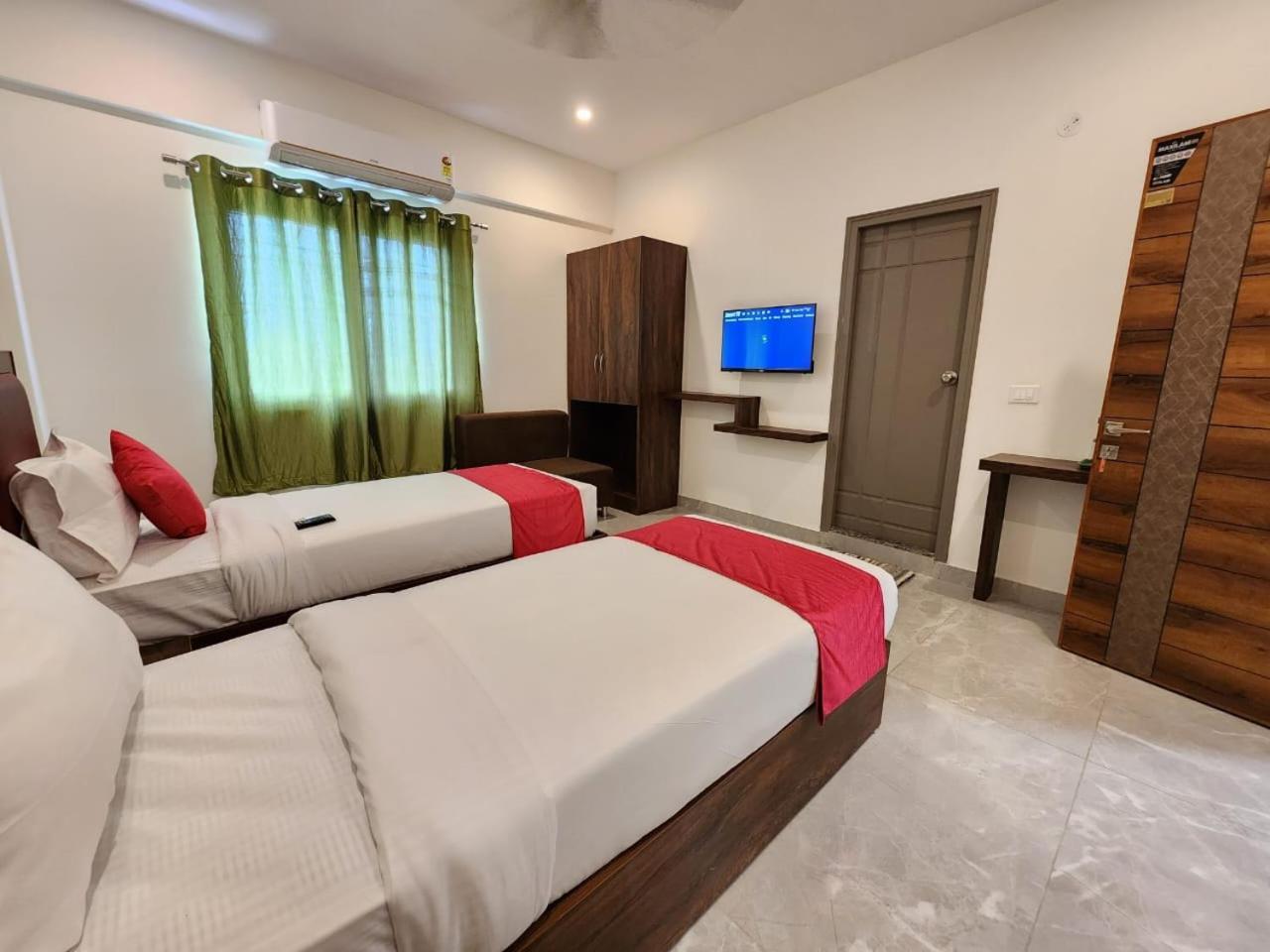 Hotel Dreams Inn Bangalore Exterior foto